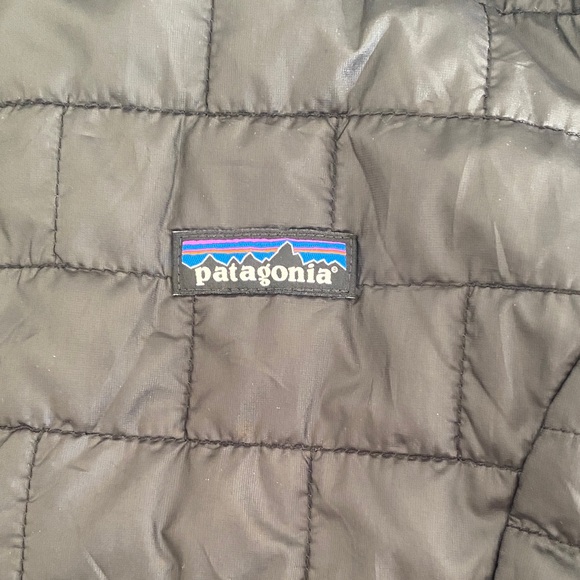 Patagonia Black Quilted Jacket - Picture 2 of 4